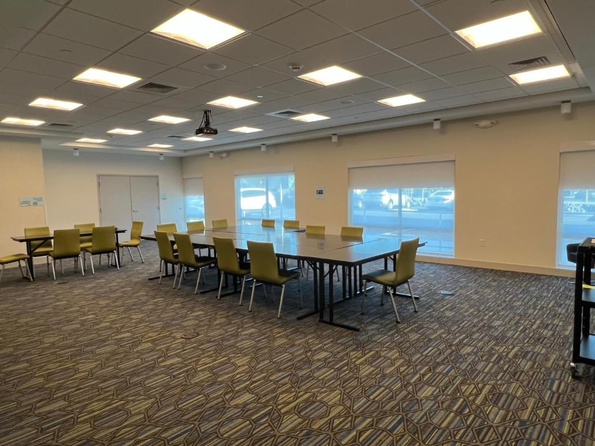 Holiday Inn Express & Suites - Ukiah By Ihg 外观 照片