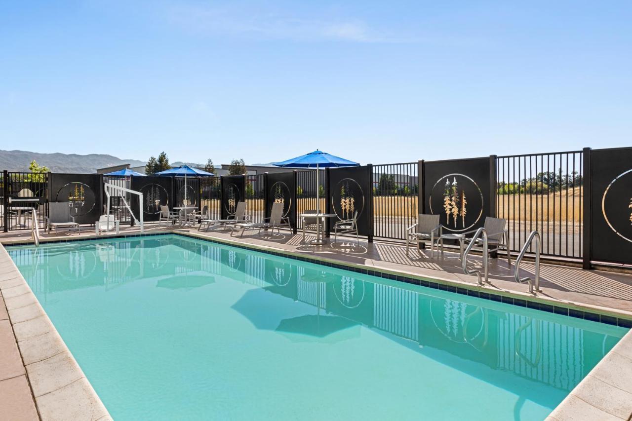 Holiday Inn Express & Suites - Ukiah By Ihg 外观 照片