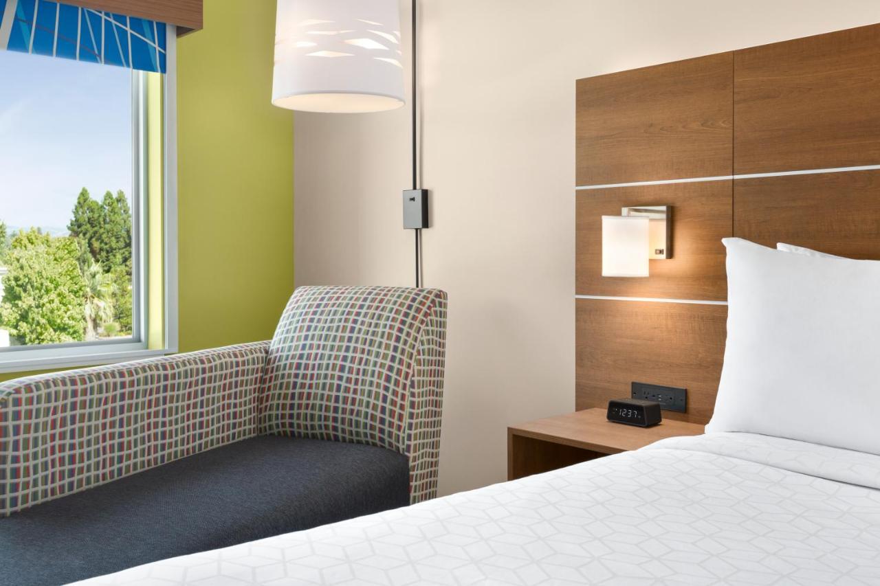 Holiday Inn Express & Suites - Ukiah By Ihg 外观 照片